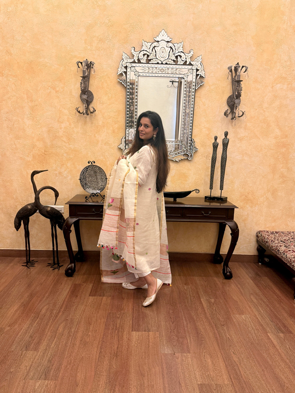 Dhara White Jamdani Paithani Unstitched Fabric Set