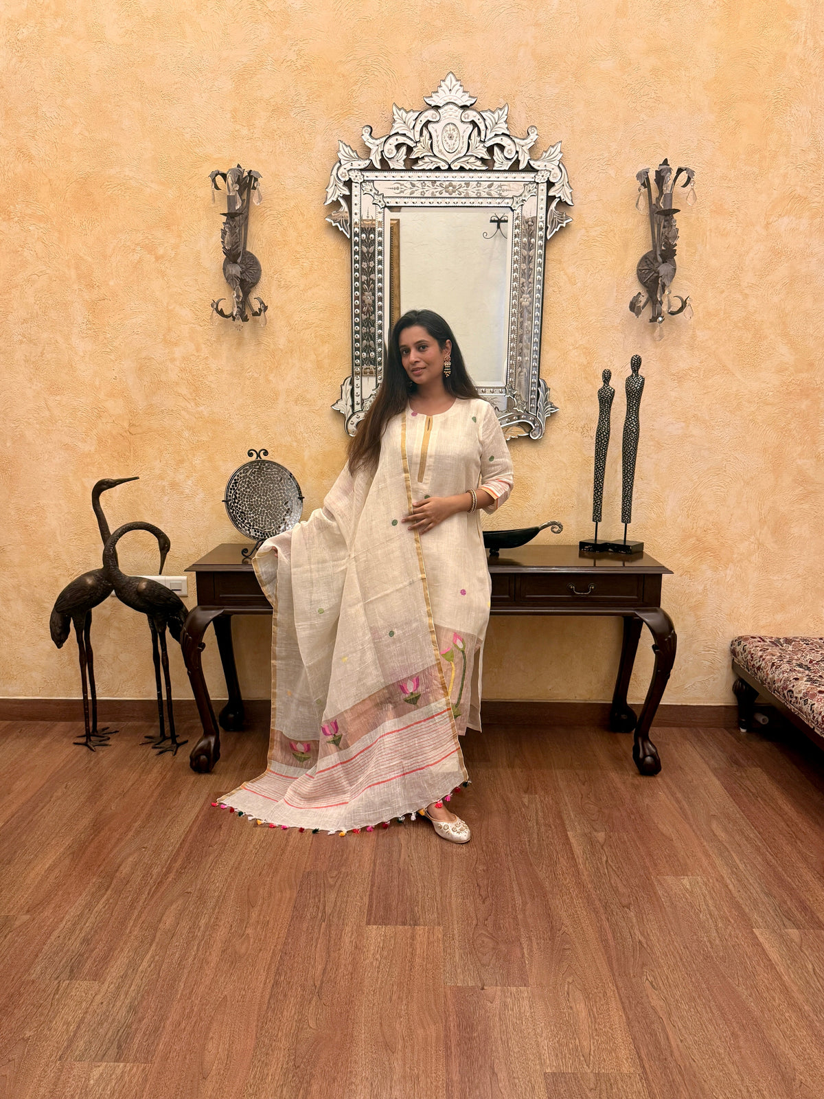 Dhara White Jamdani Paithani Unstitched Fabric Set