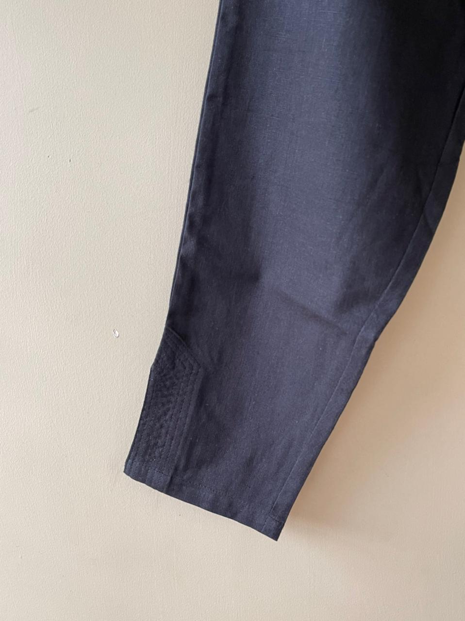 Solid Black Narrow Pant